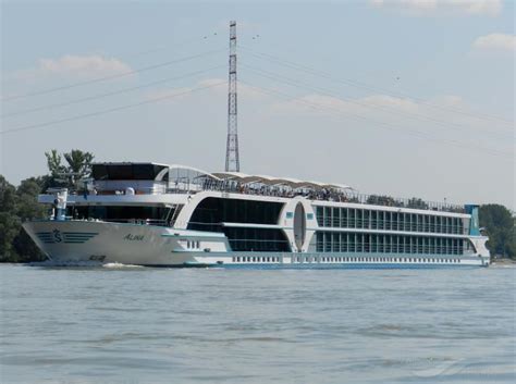 ALINA, Passenger ship